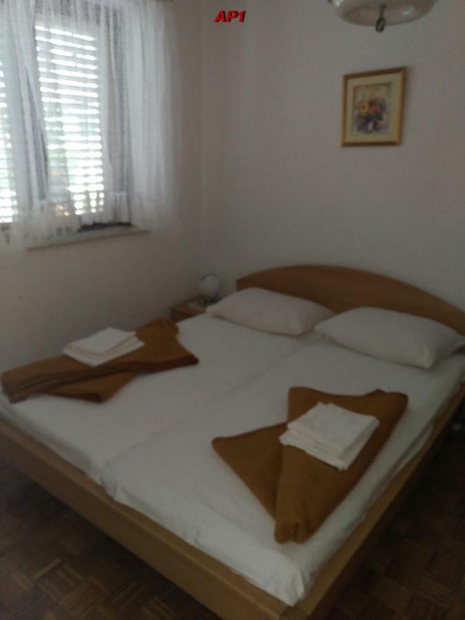 Apartments Sudic Njivice Luaran gambar