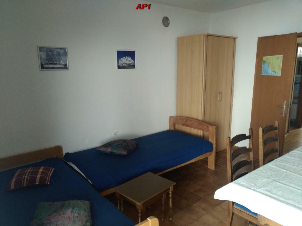 Apartments Sudic Njivice Luaran gambar